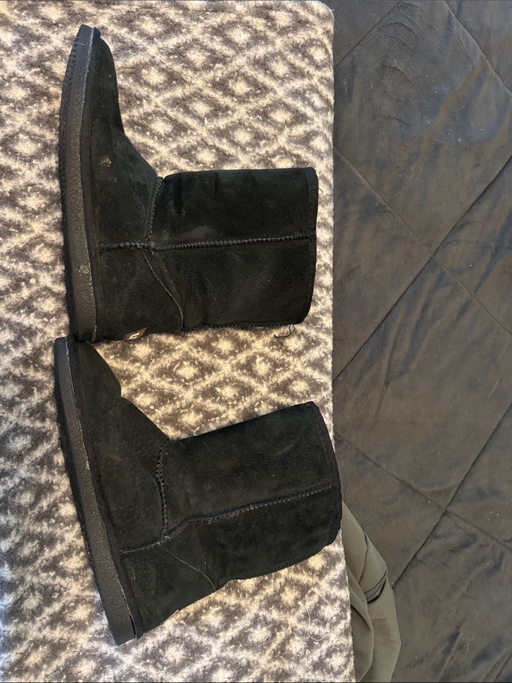 Women’s suede boots